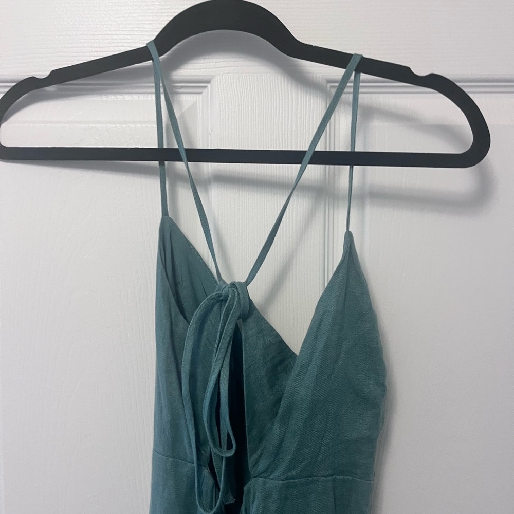 Women's Premium Linen Cutout Midi Dress - Picture 10 of 12